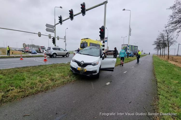 Ongeval op N203 bij Uitgeest, weg afgesloten voor onderzoek